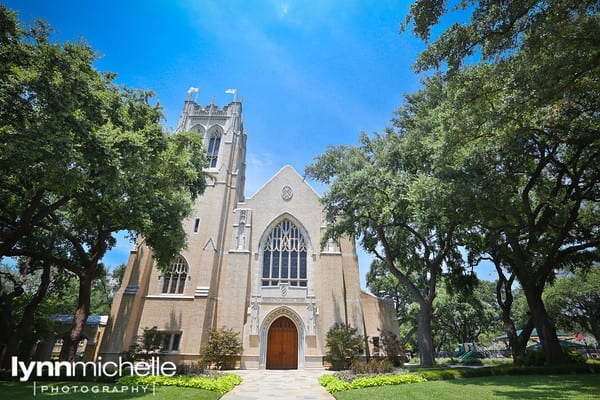 Sarah And Clark Ceremony At Highland Park United Methodist Church Dallas Modern Dallas 