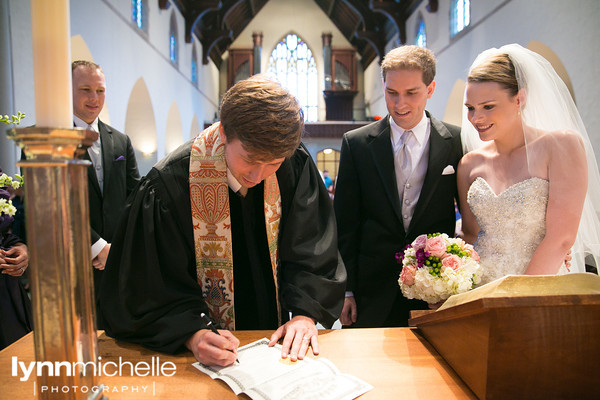 Sarah And Clark Ceremony At Highland Park United Methodist Church Dallas Modern Dallas 