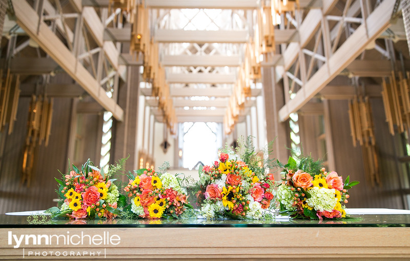 spring wedding flowers at Marty Leonard Chapel