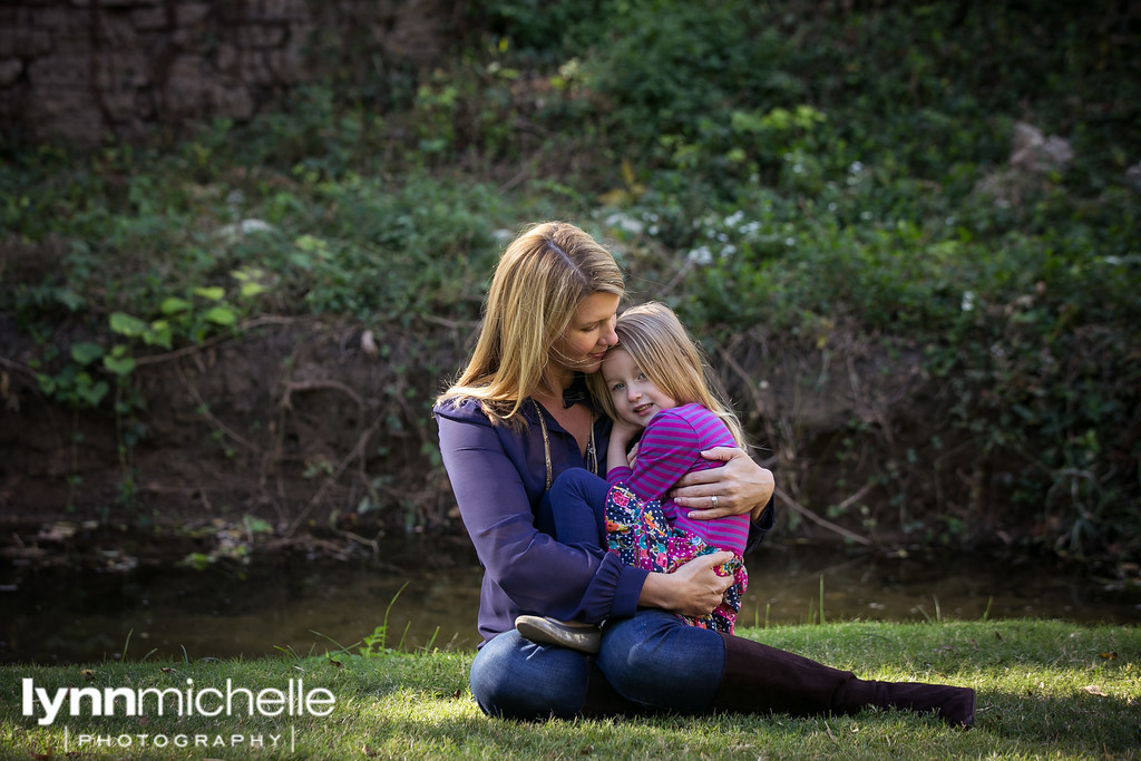 mother and daughter family pictures