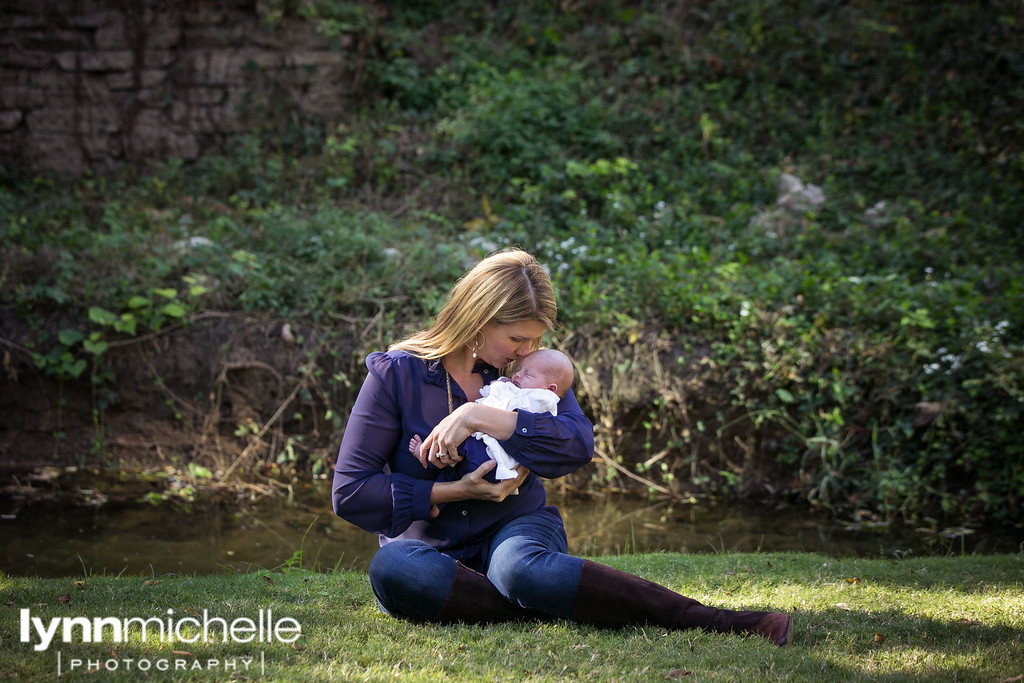 mother and newborn photography