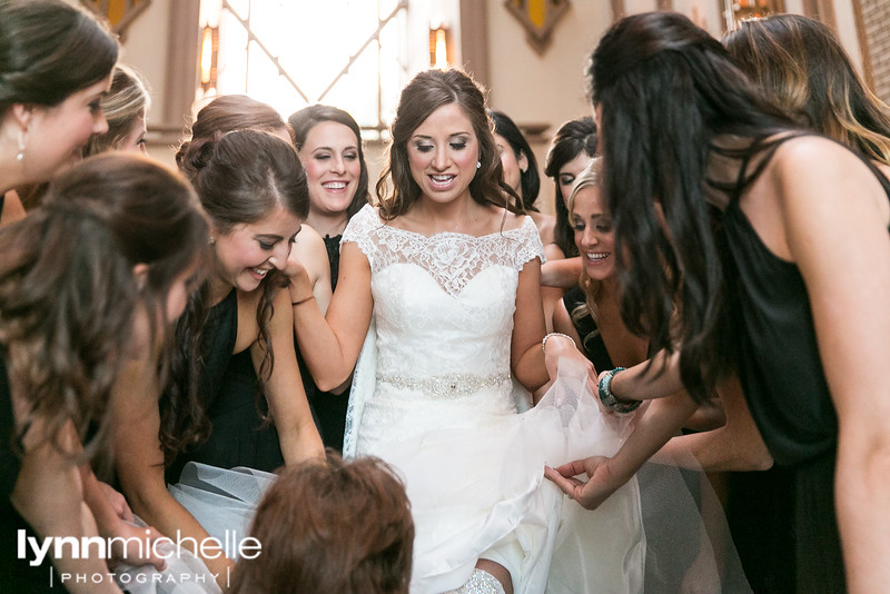 bridesmaids at Marty Leonad Chapel fort worth