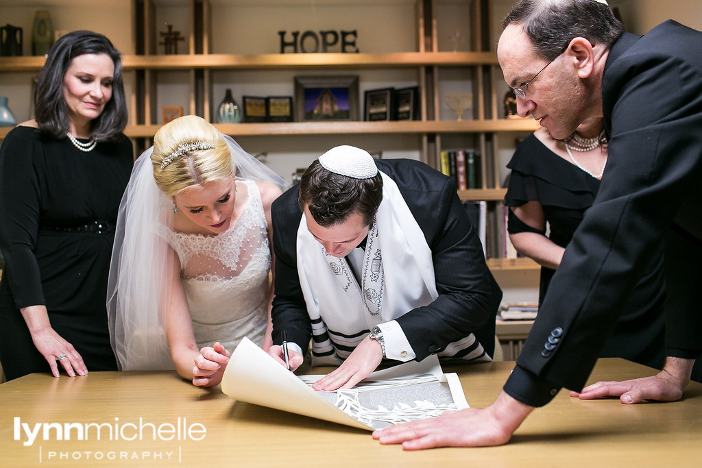 ketubah signing at marty leonard chapel, lena pope home