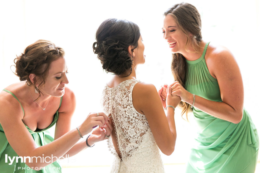 bride getting ready lionscrest manor